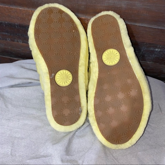 UGG Women's "Fluff yeah" Slides 🌵 7 - Picture 8 of 17